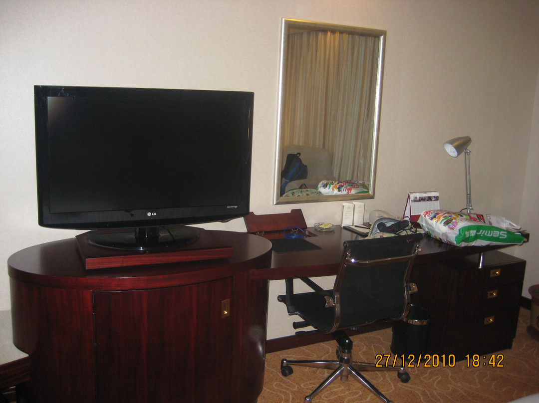 金安大饭店主图