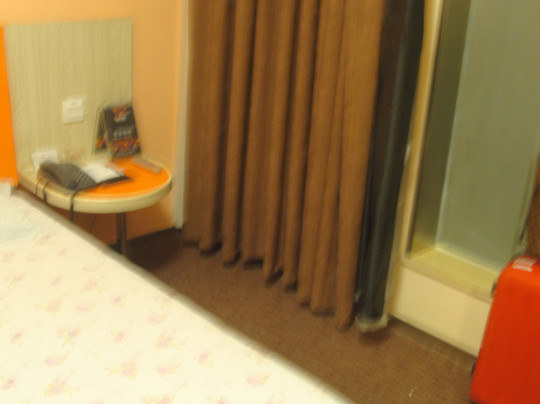 莫泰168(重庆上清寺牛角沱轻轨站店)主图