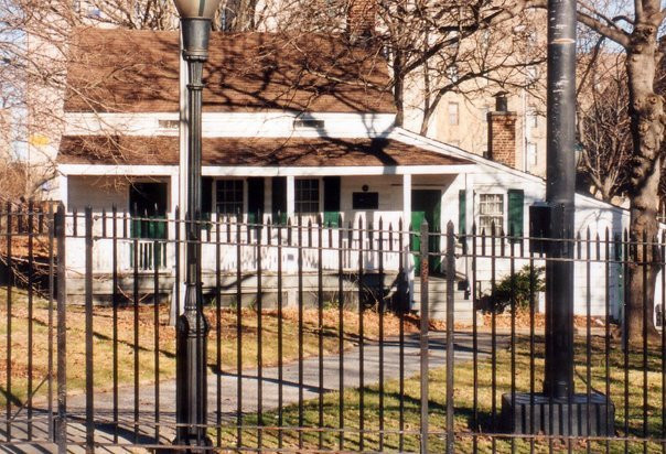 Edgar Allan Poe Cottage-布朗克斯必去景点