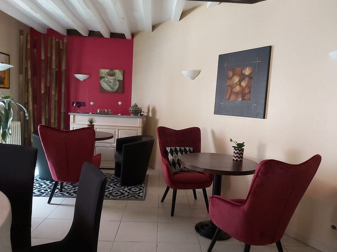 Challain-la-Potherie餐馆和美食-Le Longchamp Bar Brasserie et chambres d'hôtes