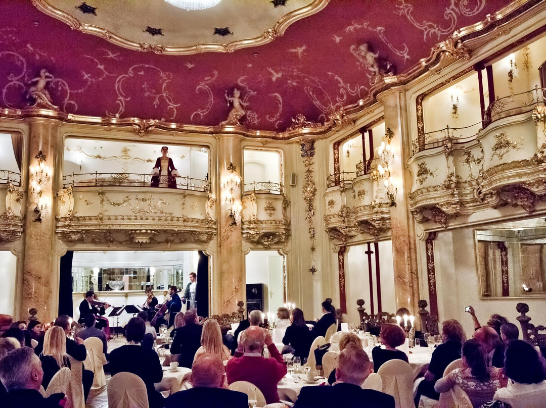 Mozart Dinner Opera-布拉格必去景点