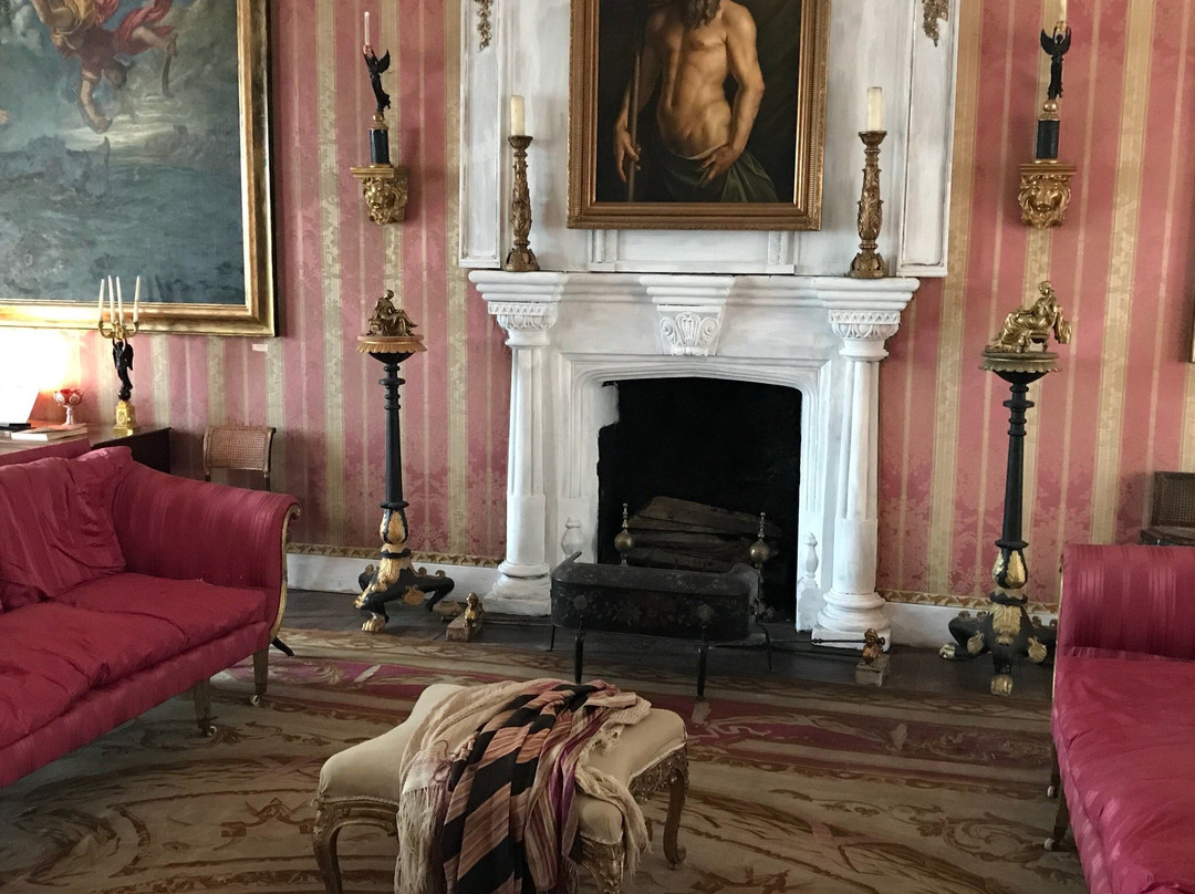 Plas Teg Jacobean Mansion景点图片