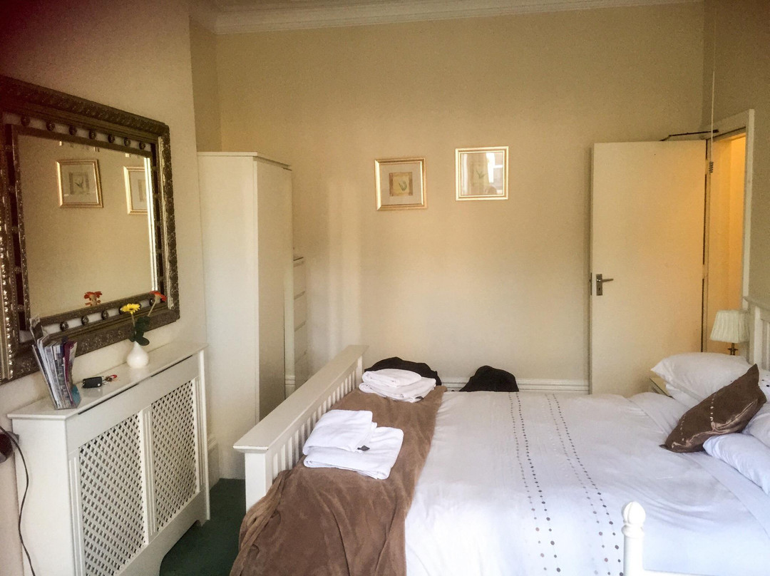 Heaton酒店住宿-Adelphi Hotel