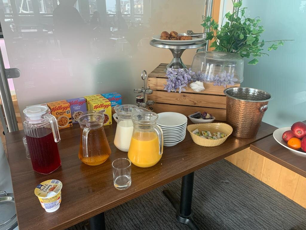 Boathouse Hotel主图