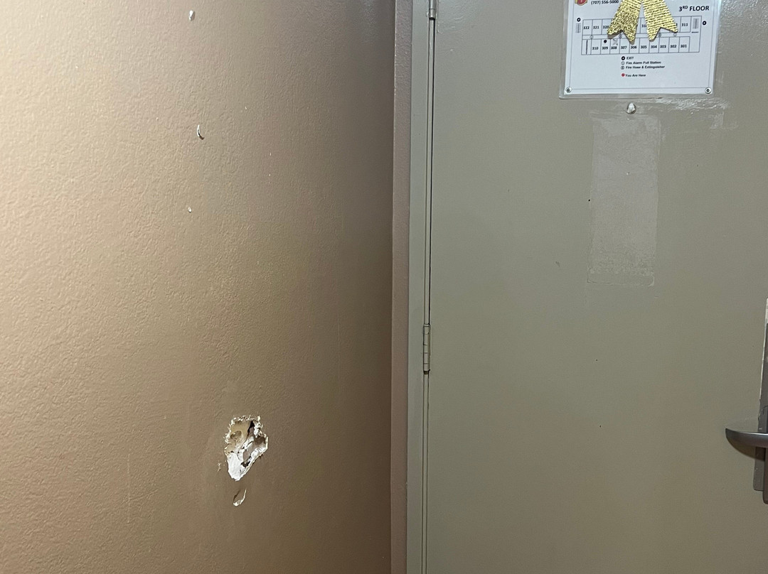 巴列霍/纳帕谷速8酒店主图