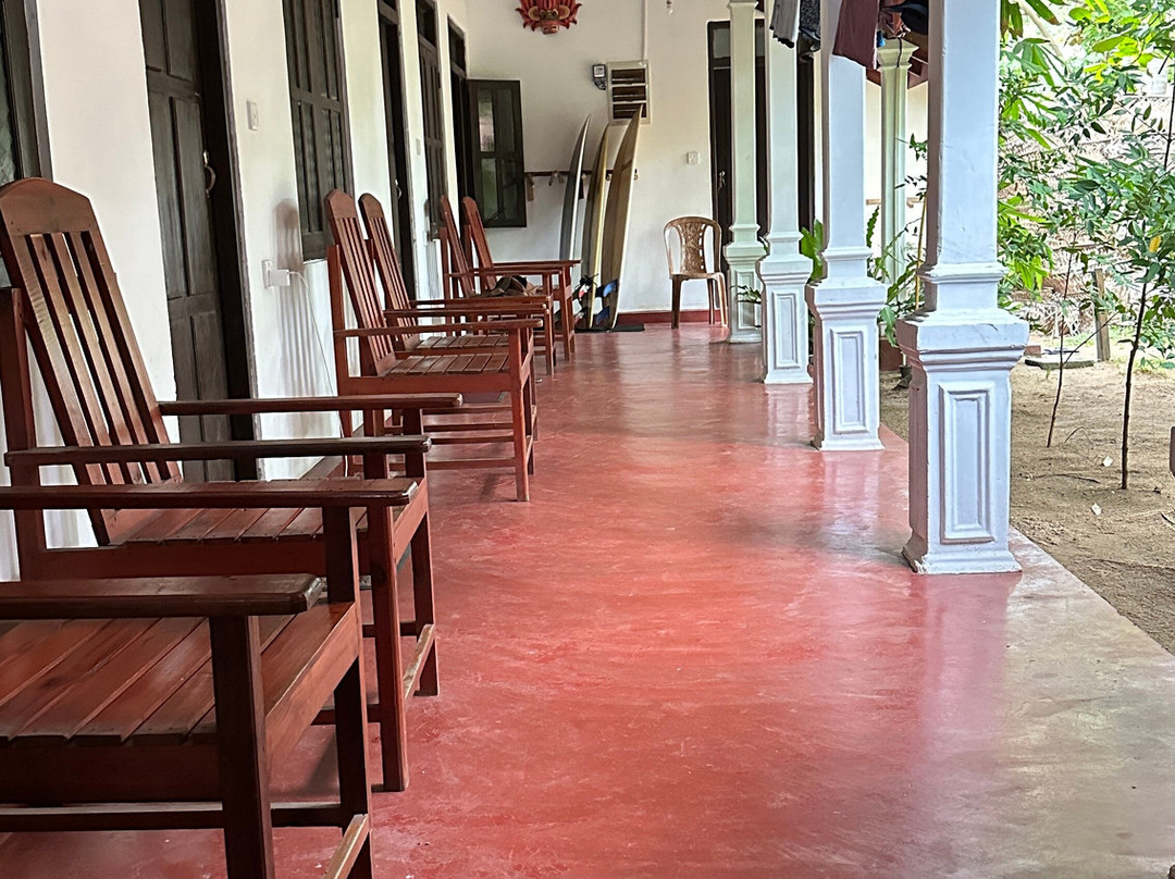 Roni SurfCamp Abay-阿鲁甘湾必去景点