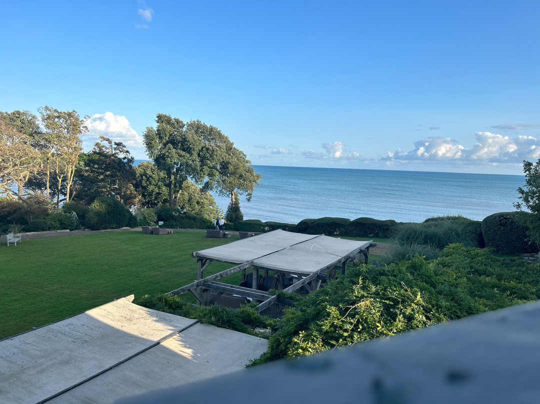 Alexandra Hotel and Restaurant主图