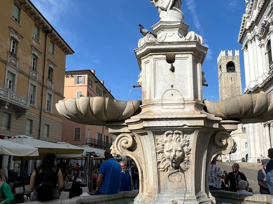 Piazza Paolo VI-布雷西亚必去景点