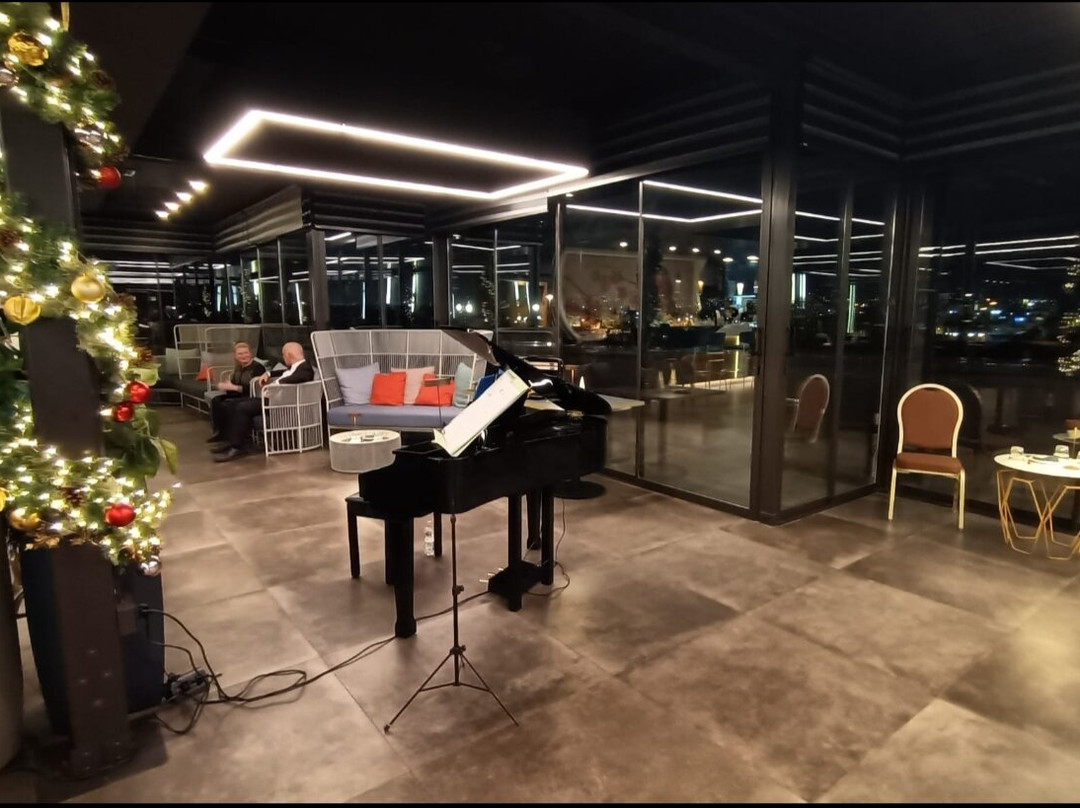 Gold Tower Lifestyle Hotel主图