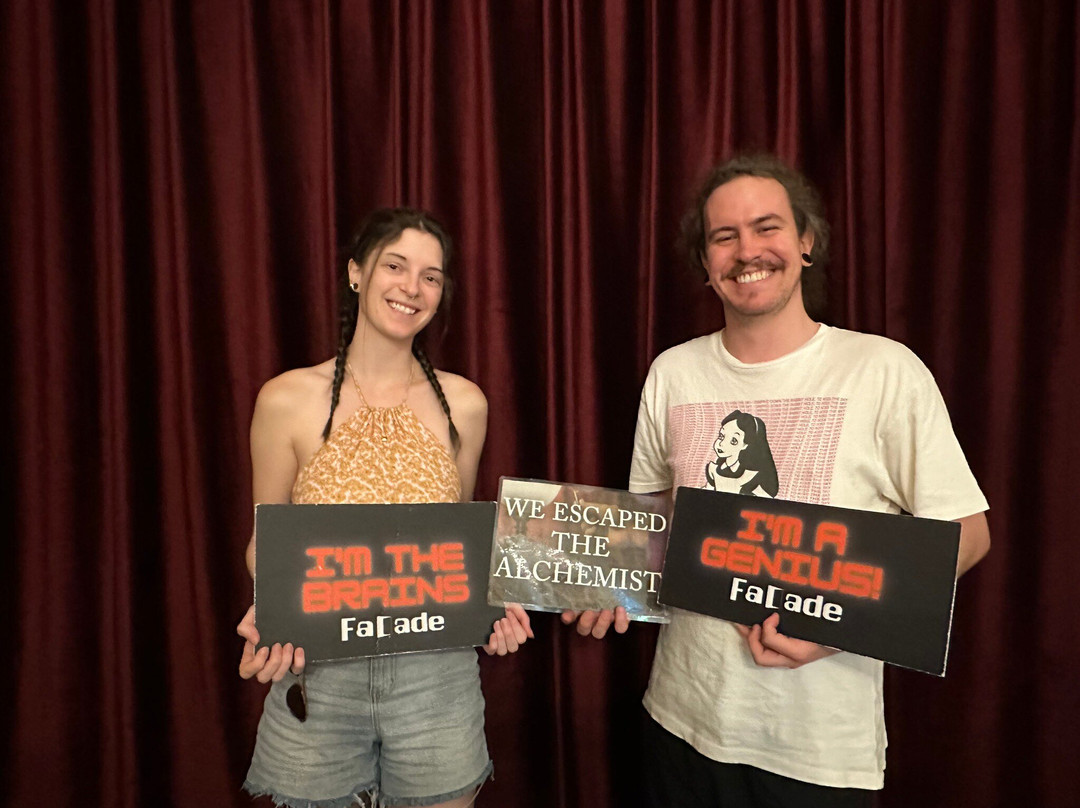 Facade Escape Room-麦克夸利港必去景点