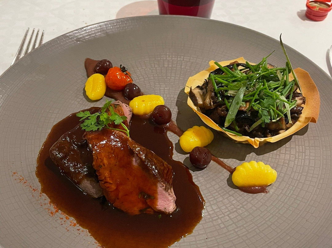 Hôtel-Restaurant La Résidence主图
