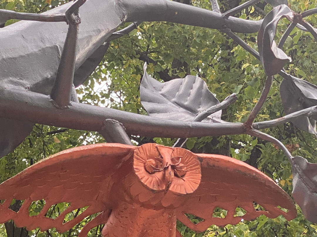 Wish Tree Sculpture景点图片