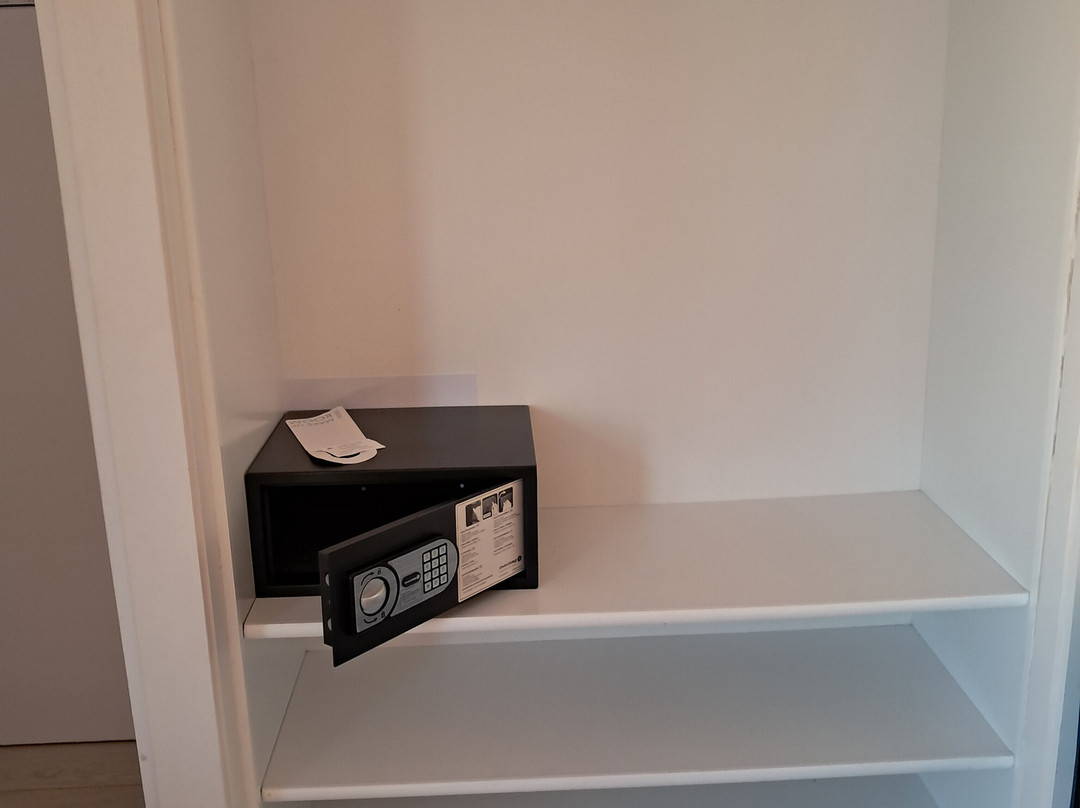 阿托隆酒店主图