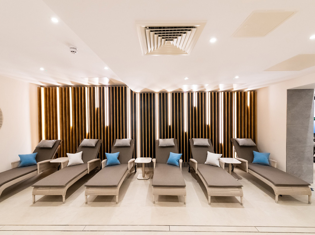 Victoria Hotel & Source Spa主图