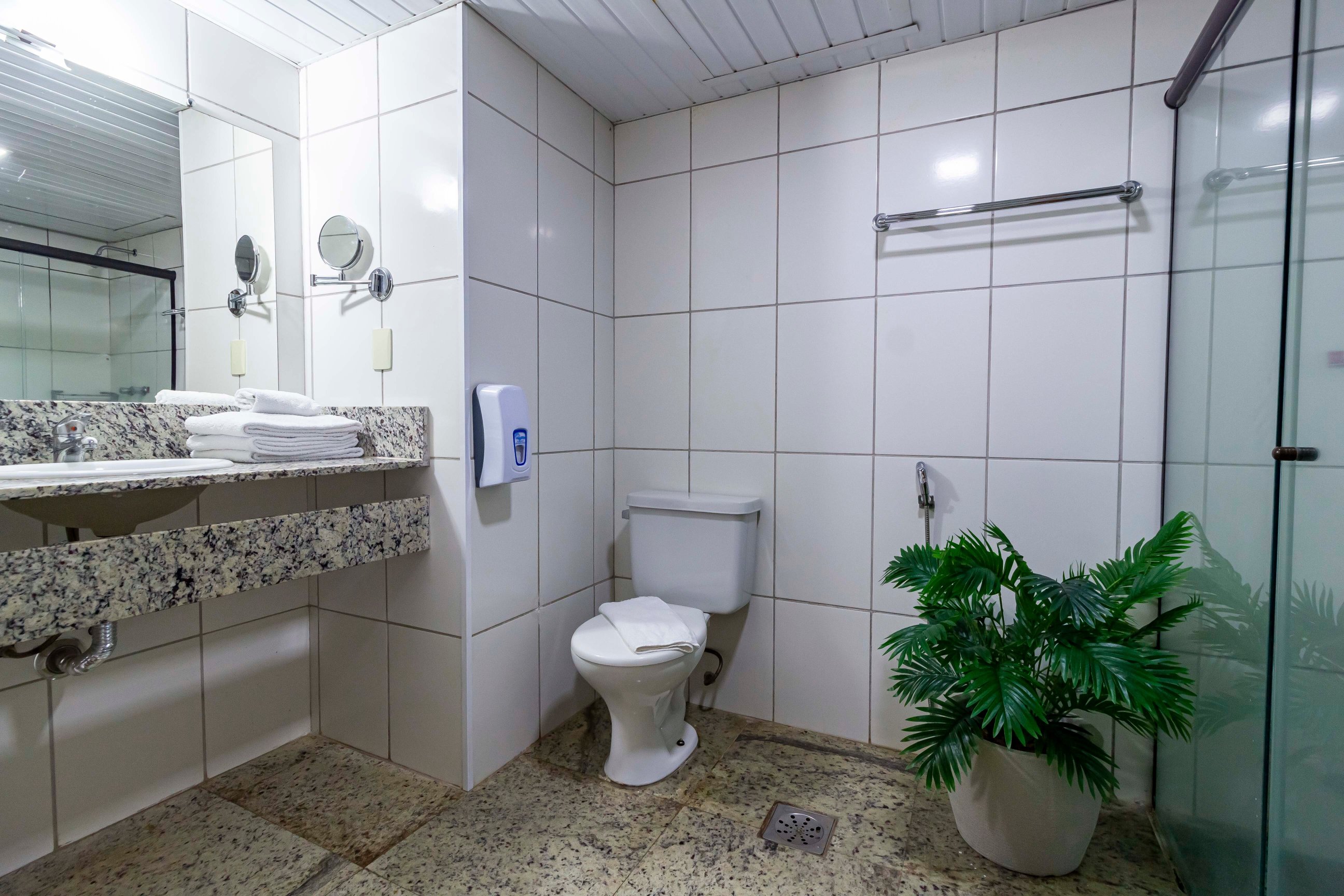 Hotel Vilage Inn Ribeirão Preto & Convenções-浴室