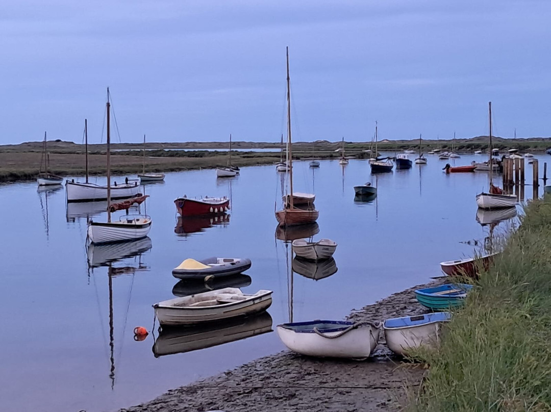 Burnham Overy Staithe Beach景点图片