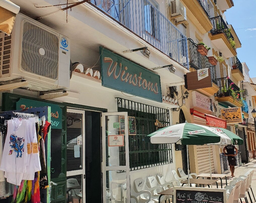 Calle Carmen-托雷莫里诺斯必去景点