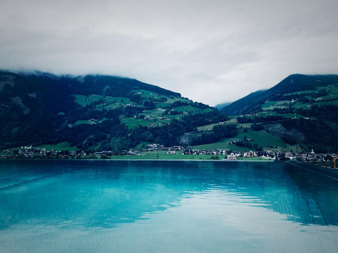 Alpin Family Resort Seetal主图