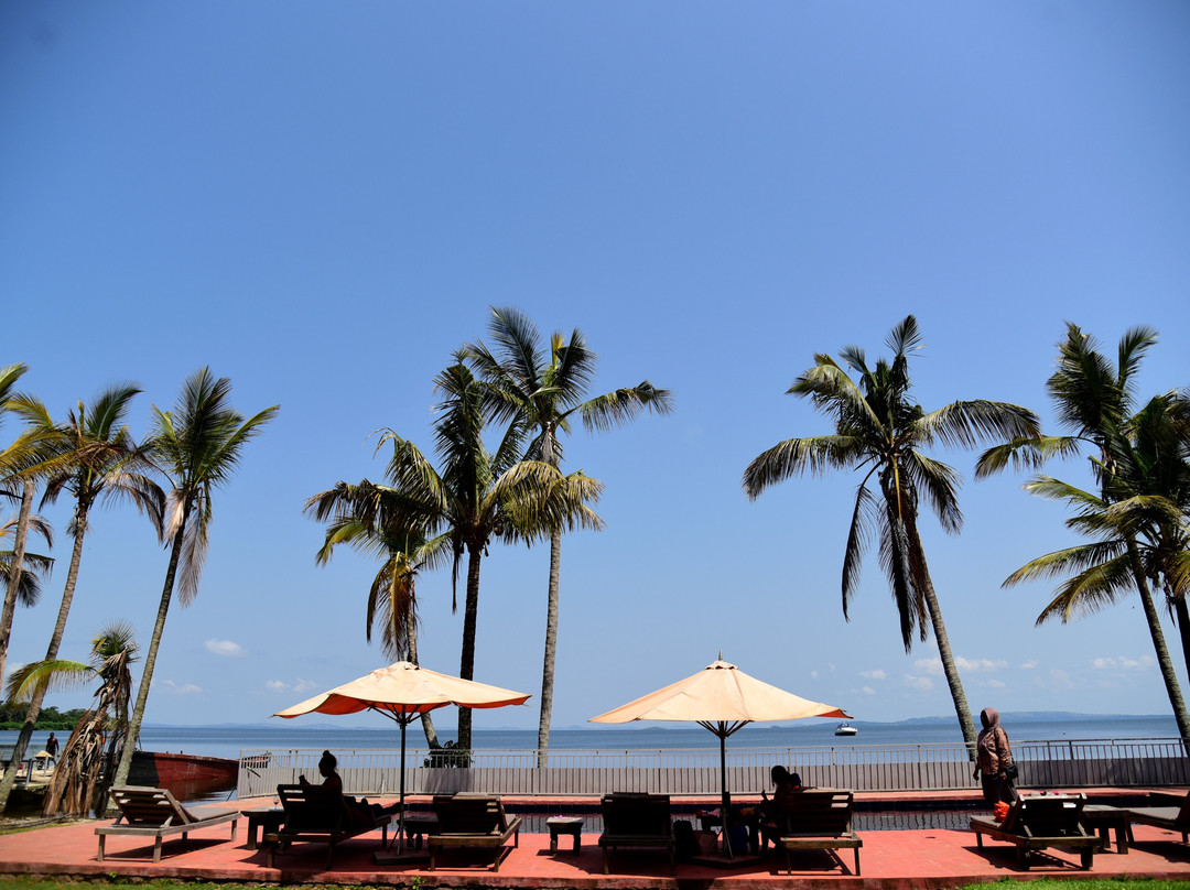 Pinneapple Bay Resort