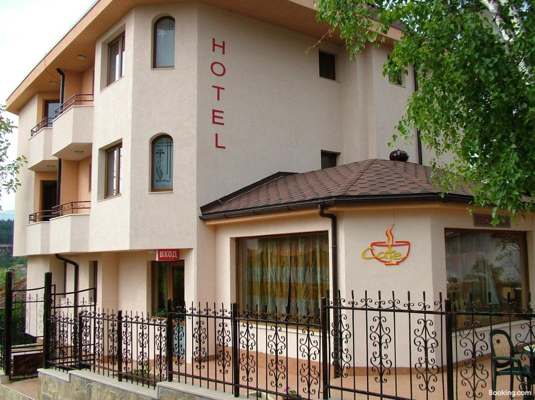 Family Hotel Emaly 1主图