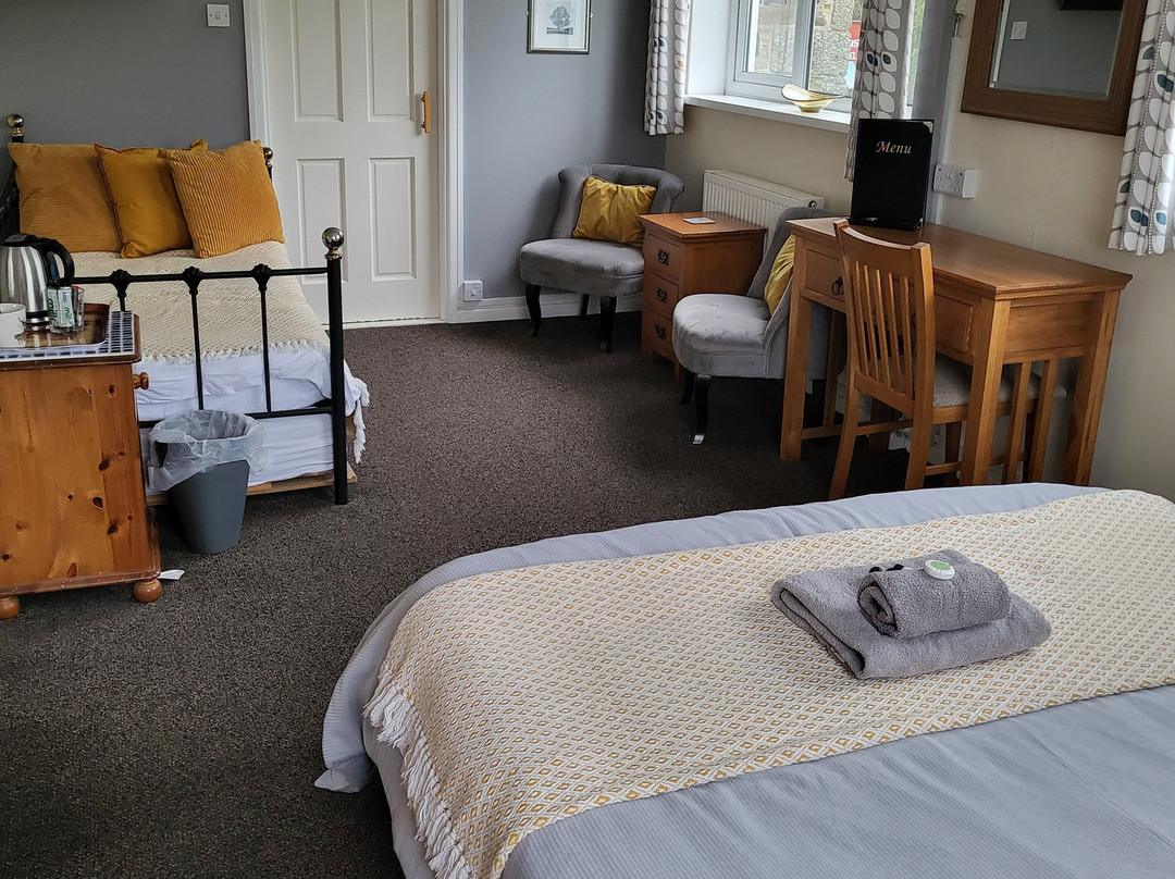 The Sportsmans Valley Hotel主图