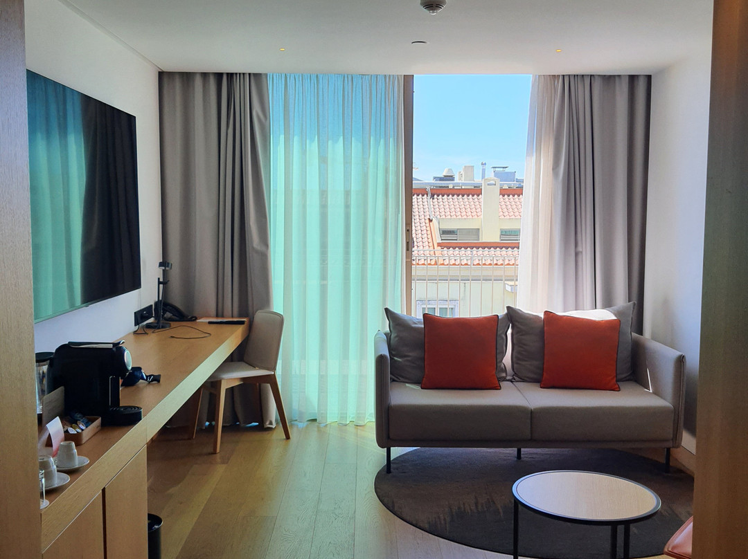 Lumen Hotel & The Lisbon Light Show主图