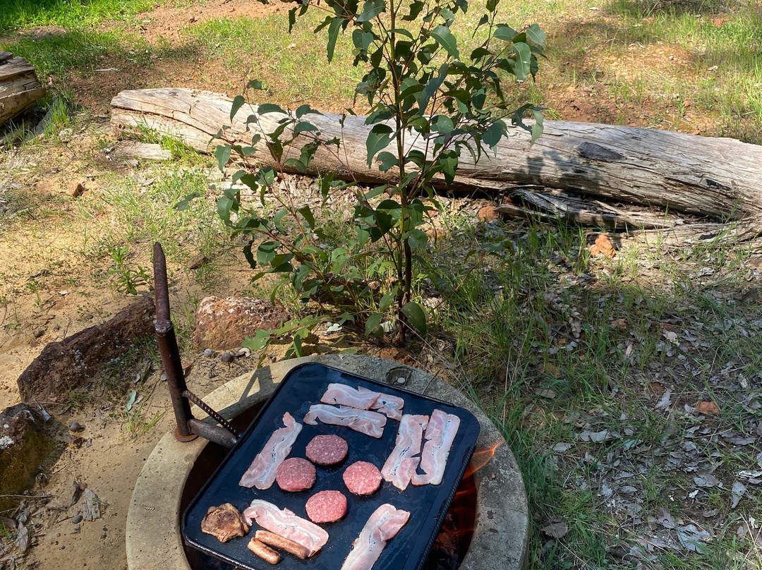 Evedon Lakeside Retreat主图