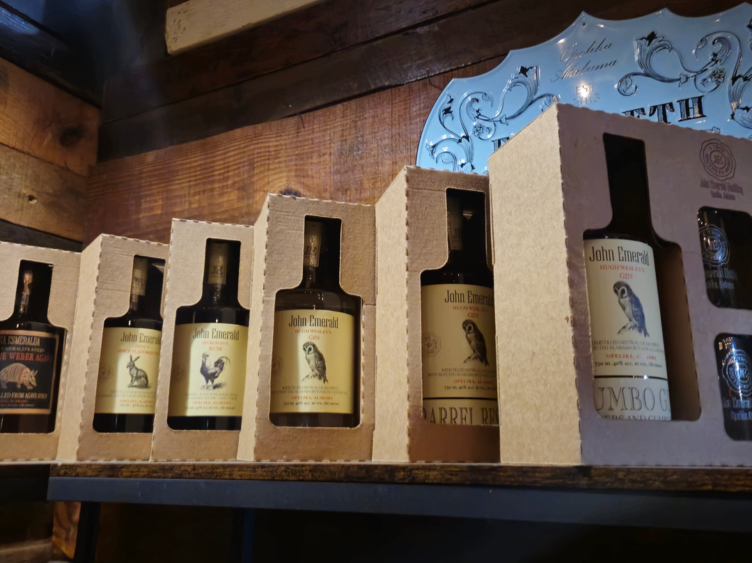 John Emerald Distilling Company-欧佩莱卡必去景点