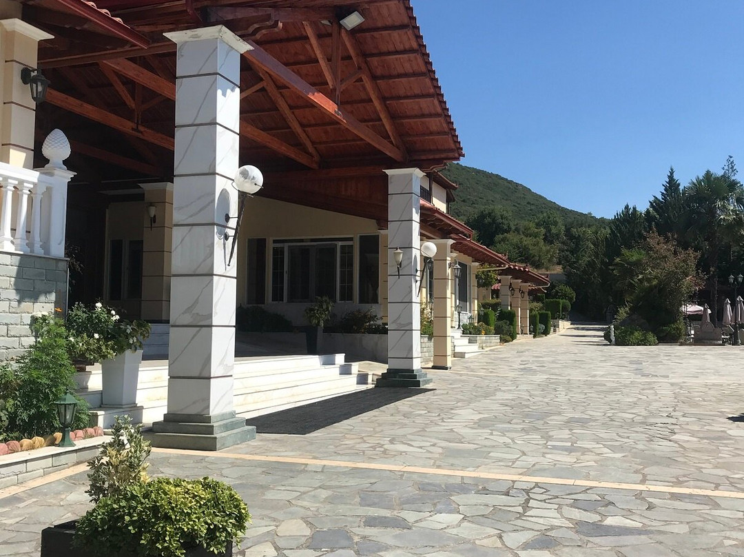 法米斯伊甸园酒店主图