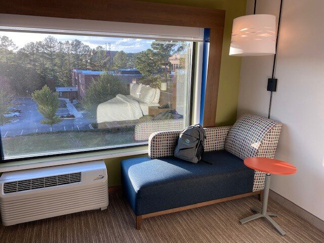 Holiday Inn Express & Suites Fayetteville by IHG主图