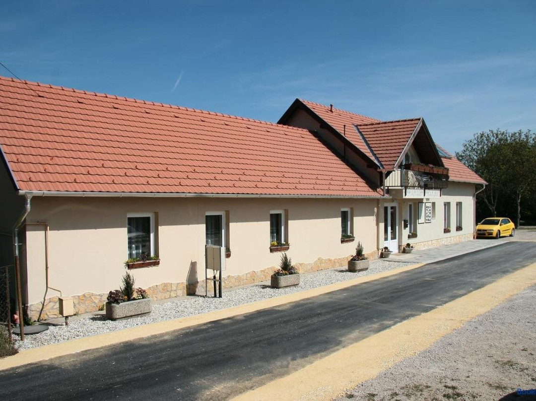 Mor酒店住宿-Rembrandt Vendégház