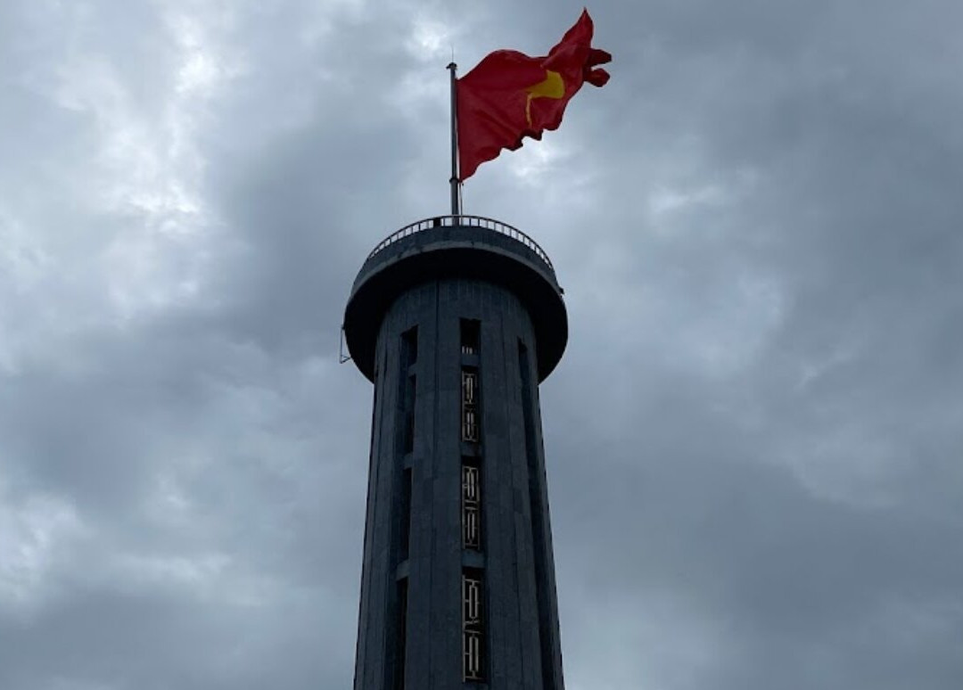 Lung Cu Flag Tower景点图片