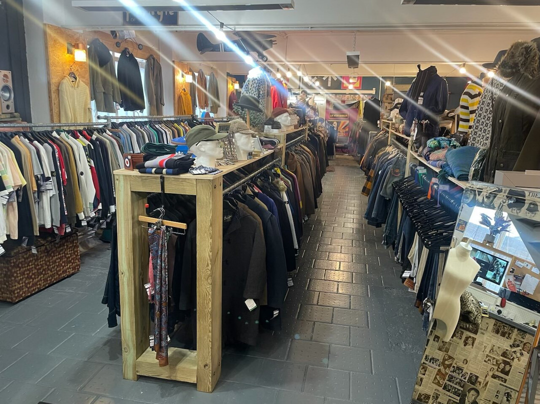 Urban Village Vintage & Records-Henley in Arden必去景点