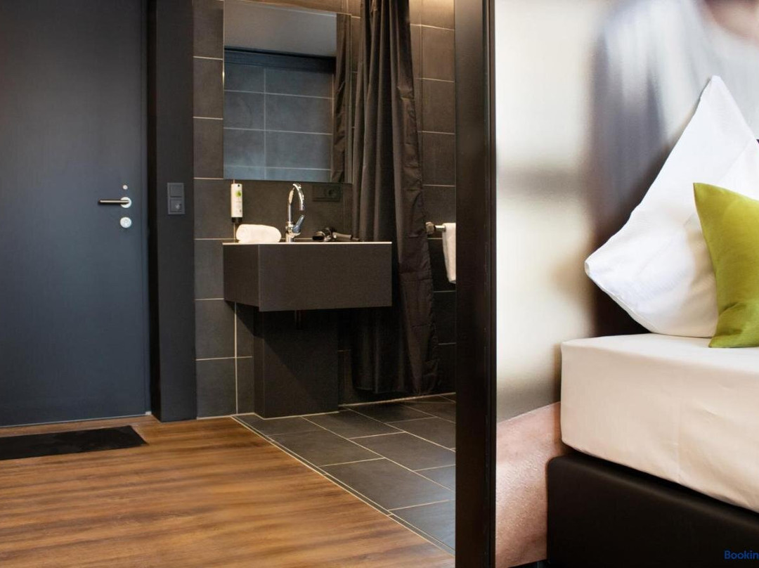 HBS Hotel By WMM Hotels
