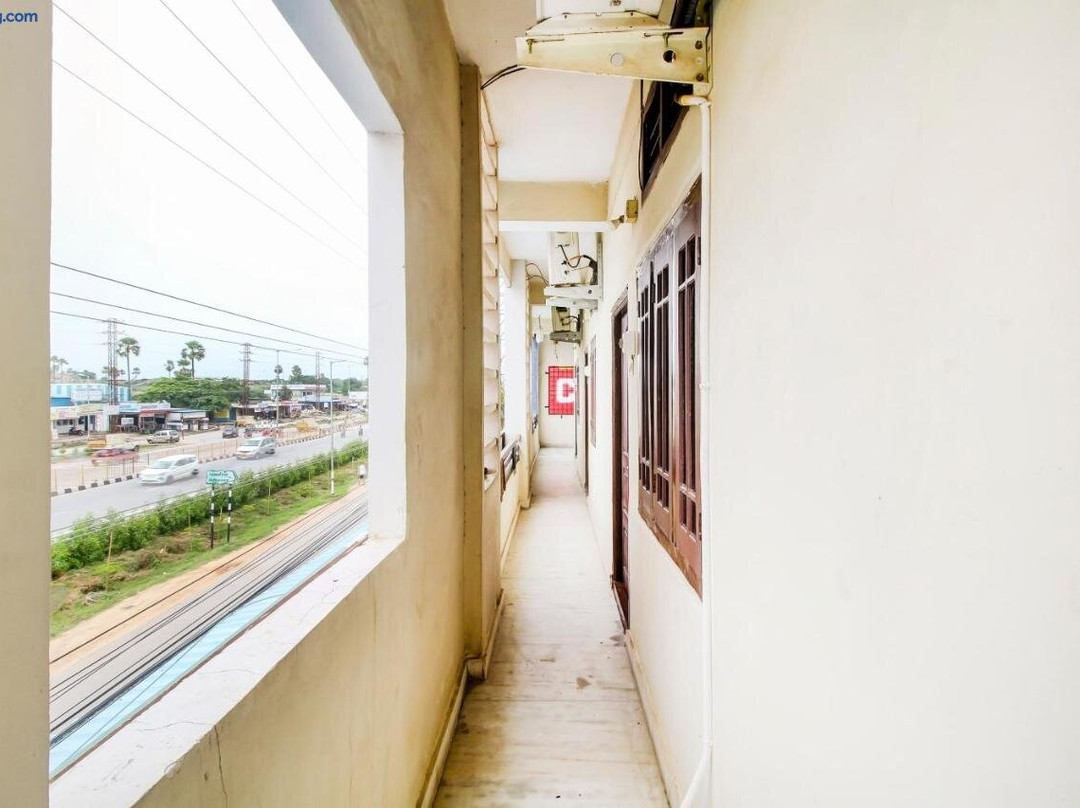 OYO Flagship 80556 Happy Residency