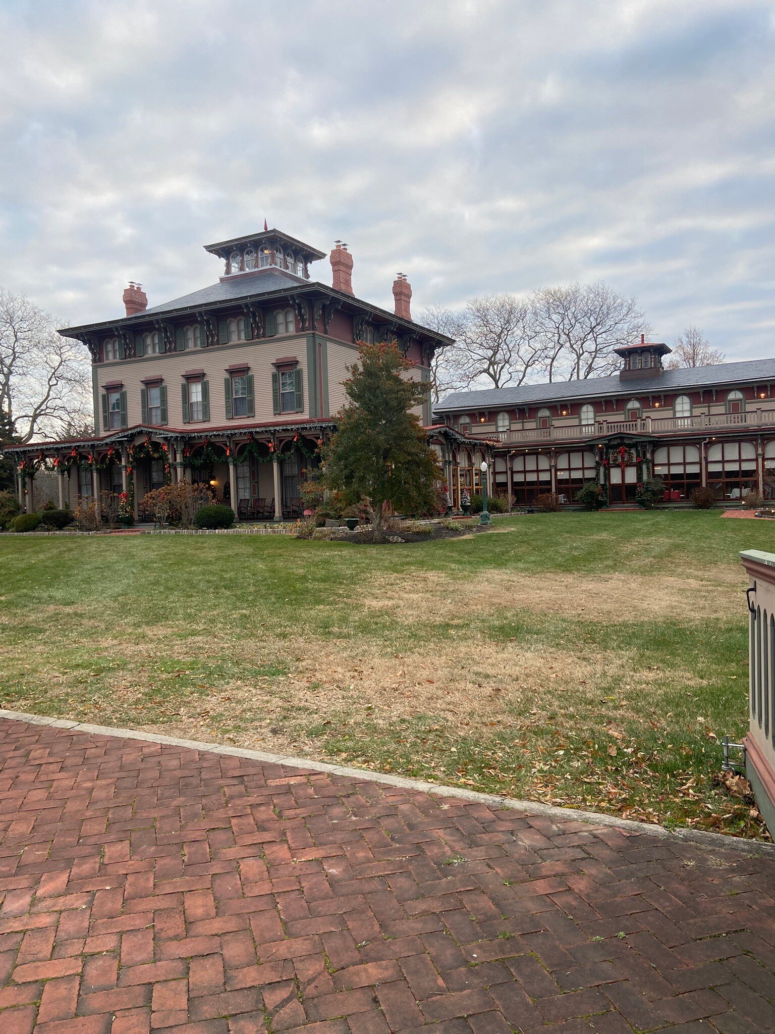 The Southern Mansion-官方