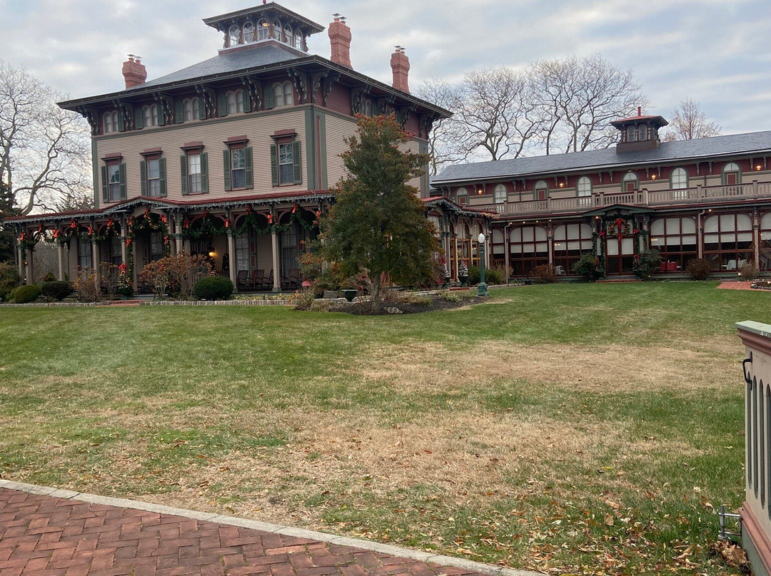The Southern Mansion主图