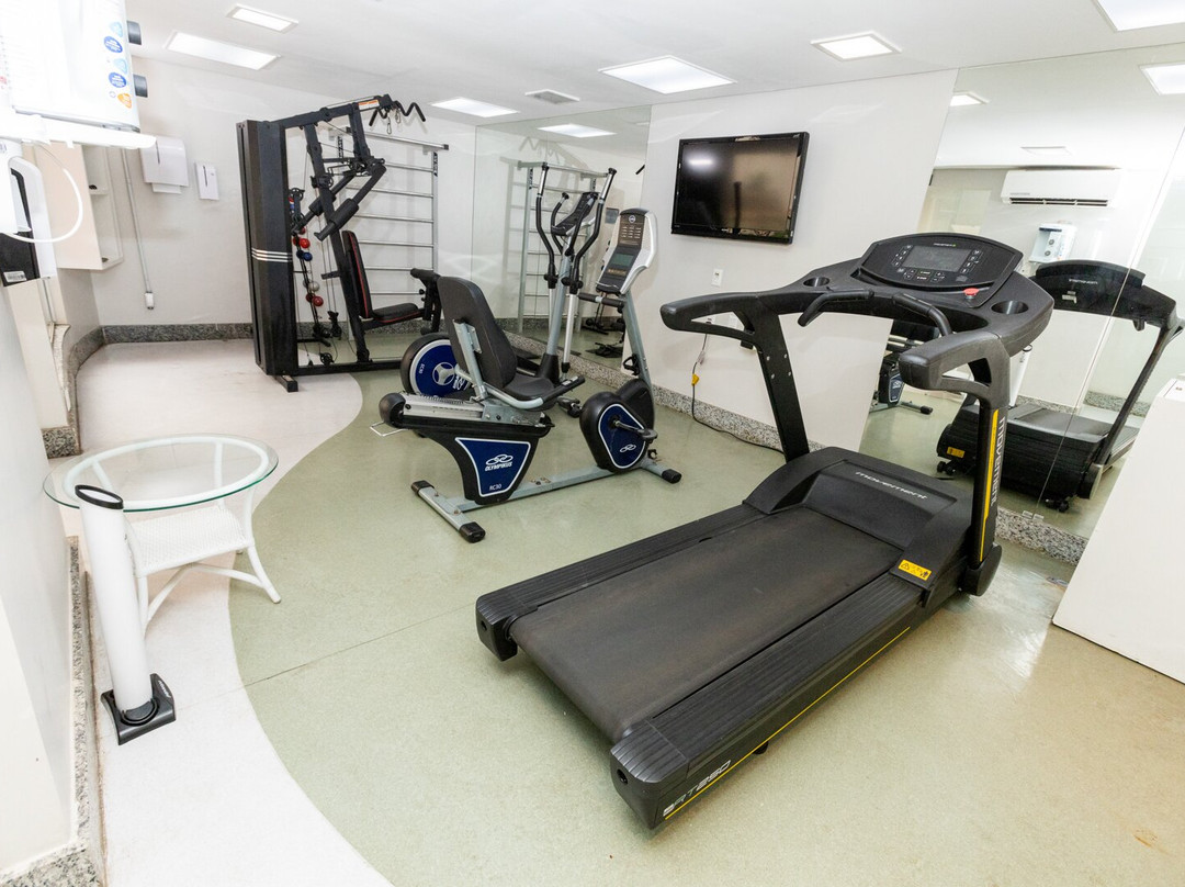 皇家金酒店主图