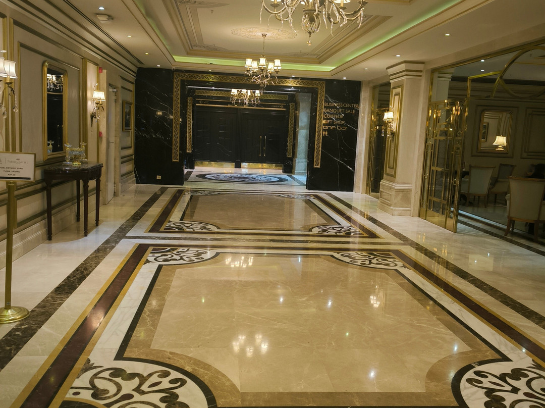 Elite World Van主图