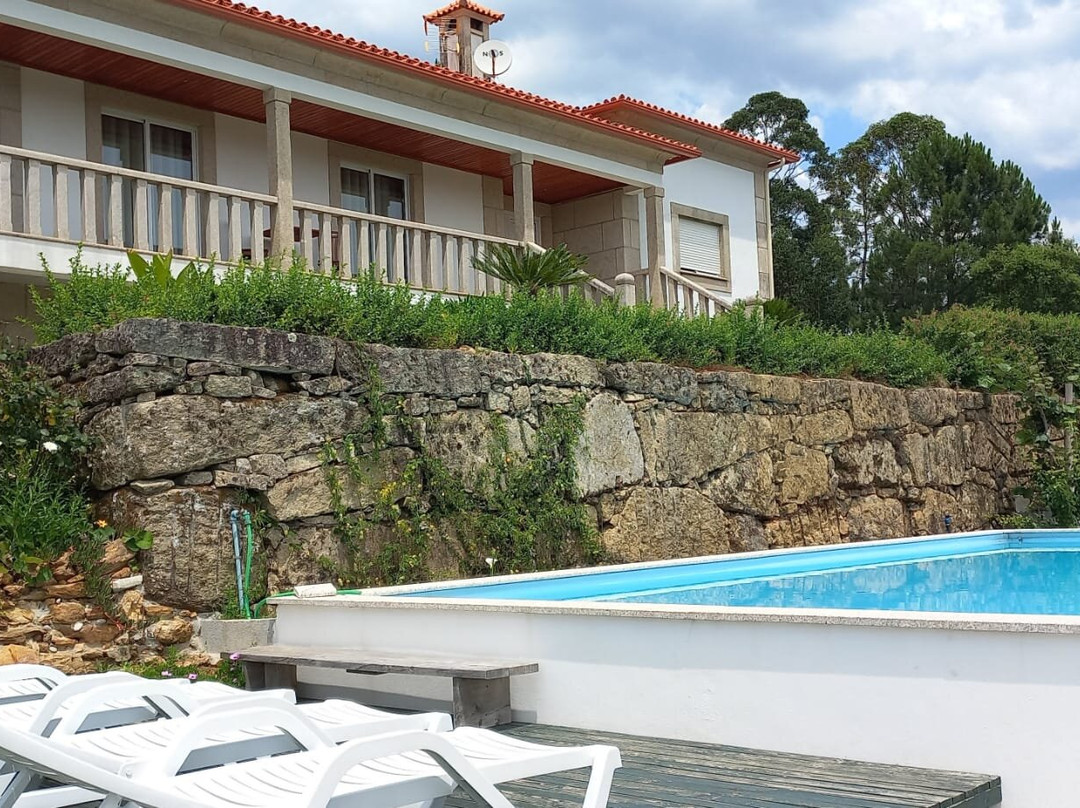 Cerdeirinhas De Basto