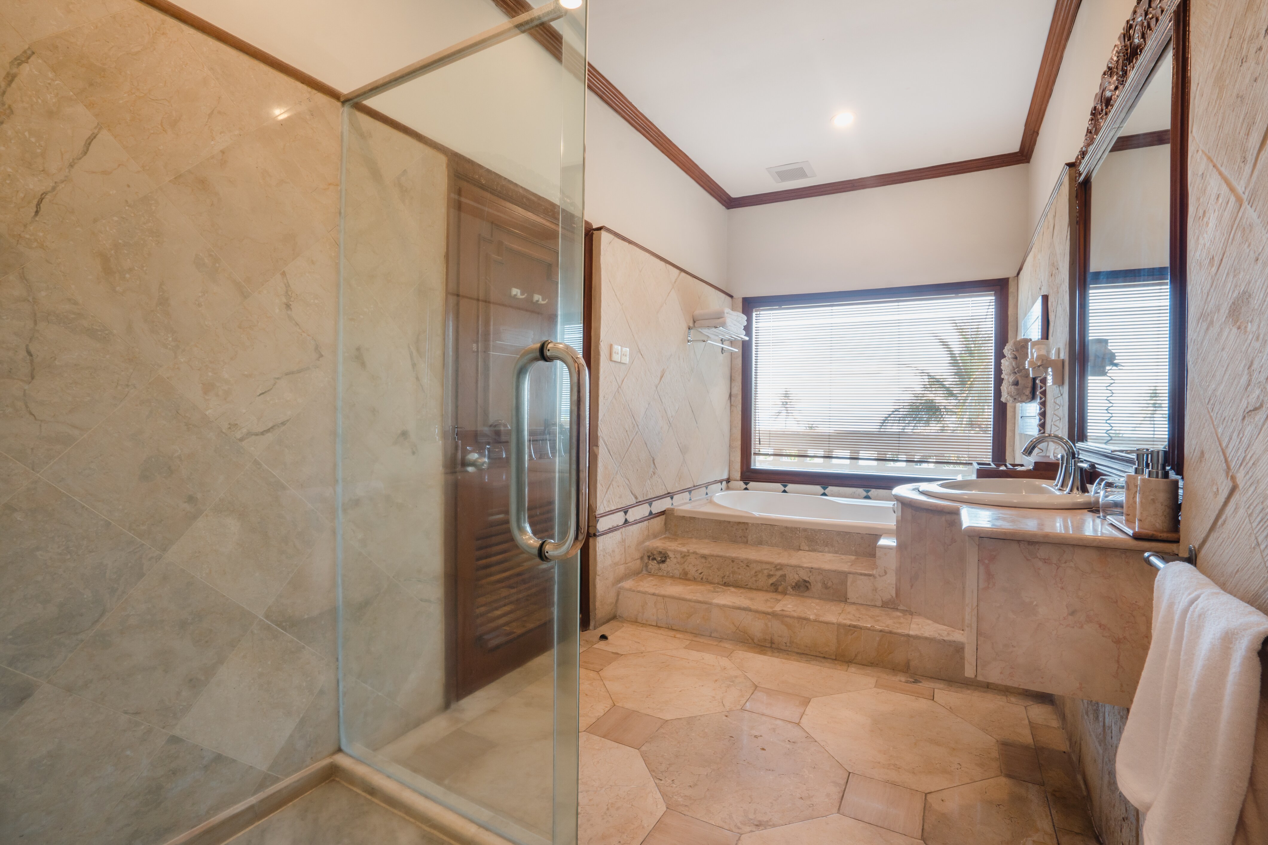 拉玛坎迪达沙度假村-浴室