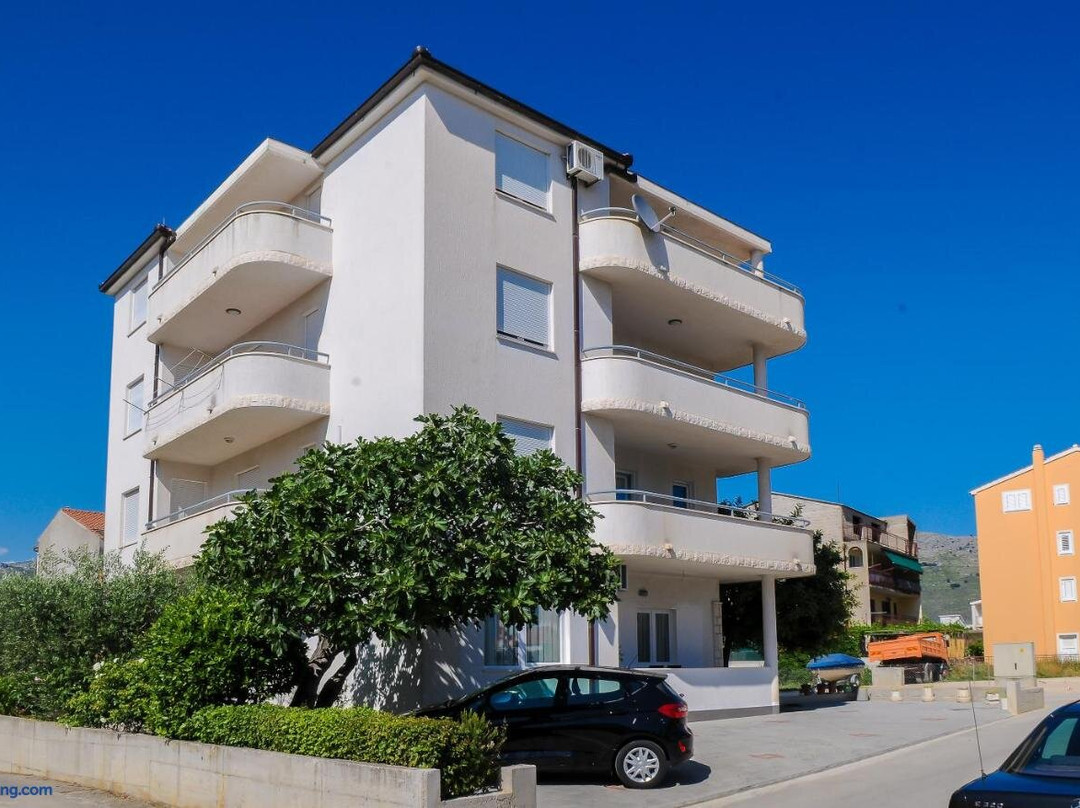 Apartment Neva