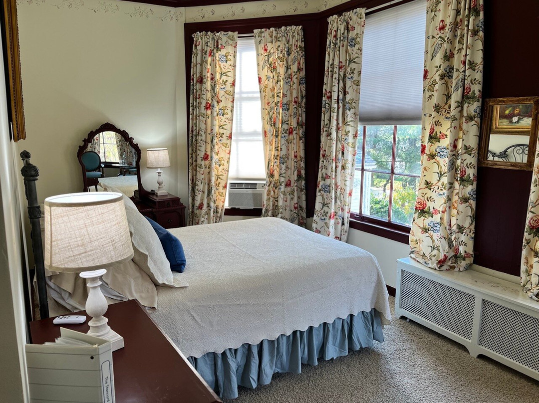 The Captain Stannard主图