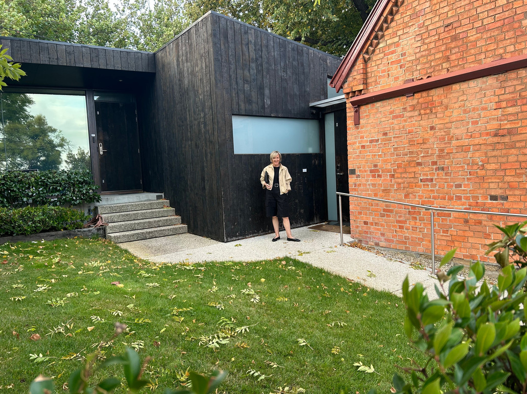 Old Bishop's Quarters主图