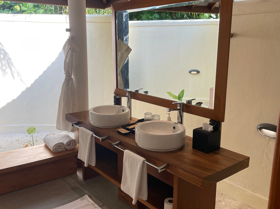 迪古法鲁岛度假酒店主图