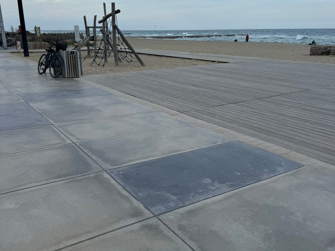 St-Cyprien Plage景点图片