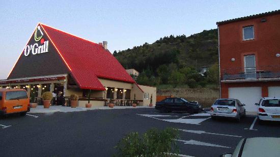 Hôtel*** - Restaurant Les Châtaigniers-餐饮