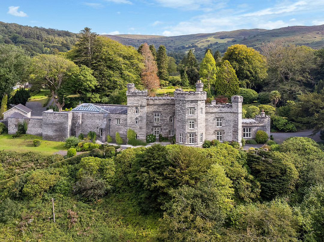 Glandyfi Castle