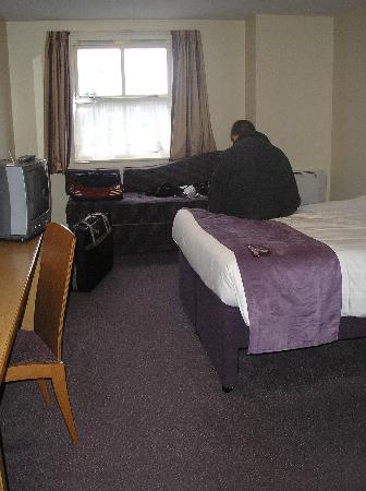 Premier Inn Portsmouth North Harbour Hotel-客卧