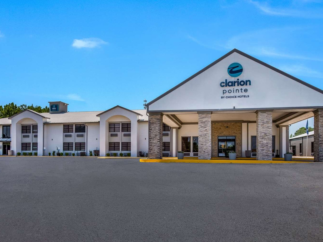 Marshall酒店住宿-Clarion Pointe Marshall